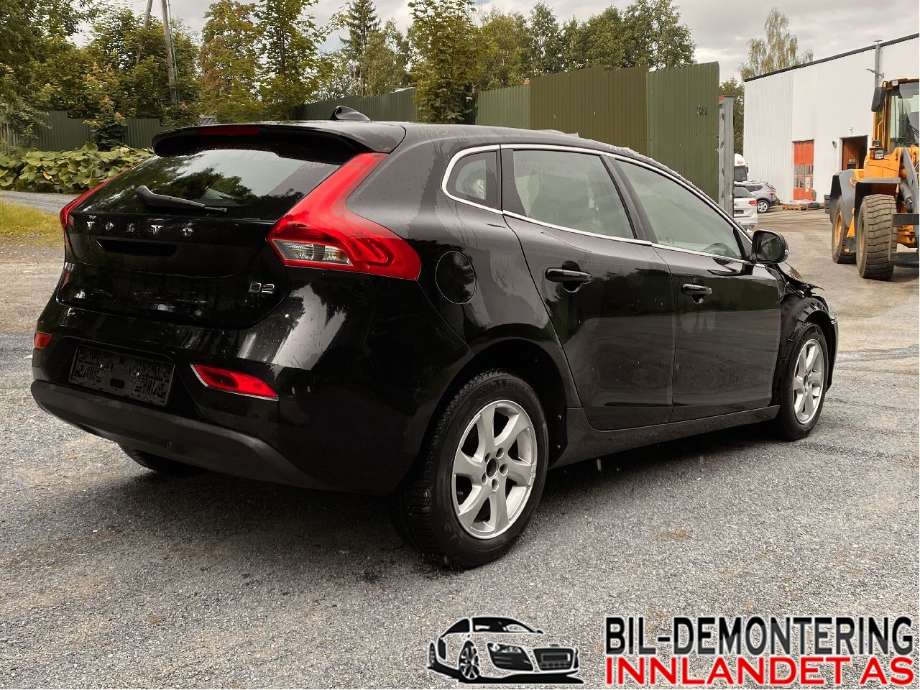 Volvo V40 2012-2019 , Motorkode: D4204T8, Girkassekode: 1285236