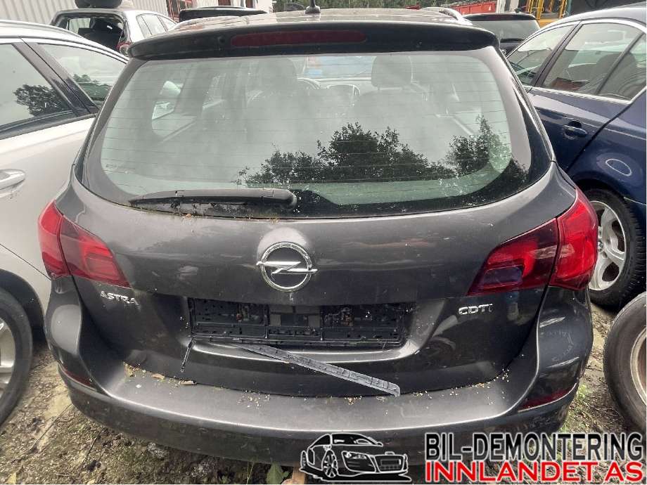 Opel Astra J 2010-2015 , Motorkode: A17DTJ, Girkassekode: MZ4