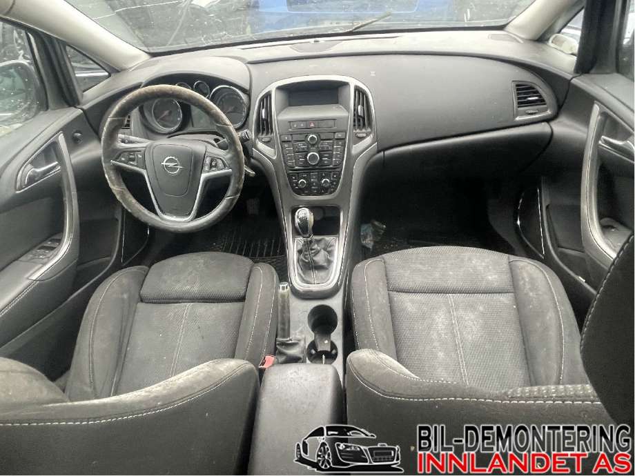 Opel Astra J 2010-2015 , Motorkode: A17DTJ, Girkassekode: MZ4