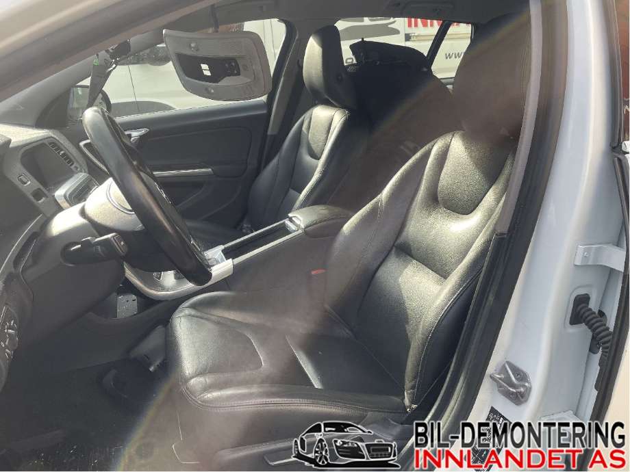 Volvo V60/V60 CC 2013-2018 (Type I, Fase 2) , Motorkode: D5244T15, Girkassekode: 