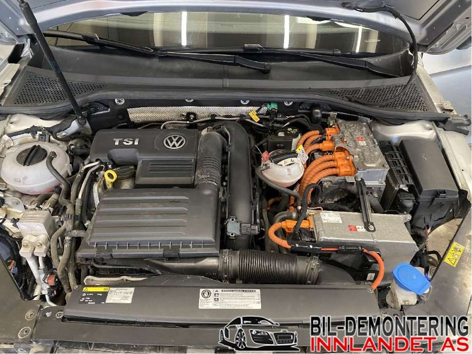 VW Passat 2015-2019 (Fase 1) (B8) (B8), Motorkode: CUKC, Girkassekode: DSG
