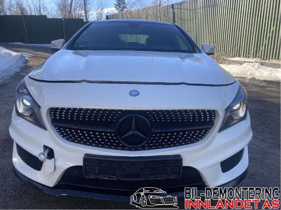 Mercedes CLA 2013-2019 (C117) (C117), Motorkode: M270.910, Girkassekode: 724.002