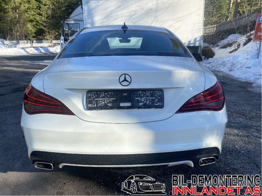 Mercedes CLA 2013-2019 (C117) (C117), Motorkode: M270.910, Girkassekode: 724.002