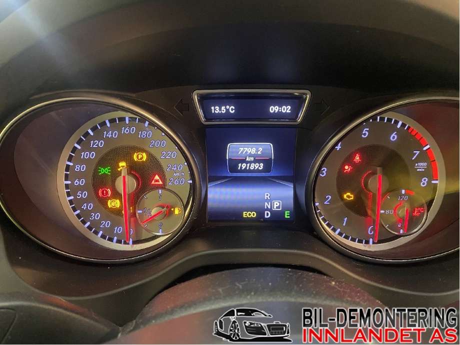 Mercedes CLA 2013-2019 (C117) (C117), Motorkode: M270.910, Girkassekode: 724.002