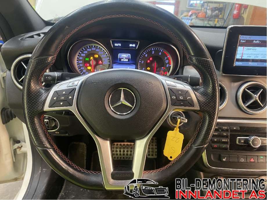 Mercedes CLA 2013-2019 (C117) (C117), Motorkode: M270.910, Girkassekode: 724.002