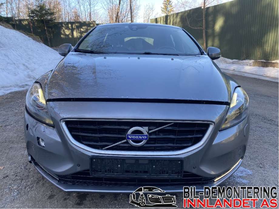 Volvo V40 2012-2019 , Motorkode: D4162T, Girkassekode: MPS6