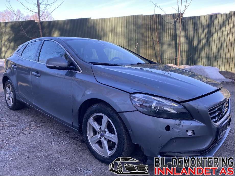 Volvo V40 2012-2019 , Motorkode: D4162T, Girkassekode: MPS6