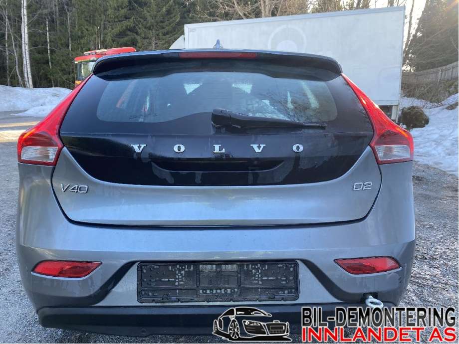 Volvo V40 2012-2019 , Motorkode: D4162T, Girkassekode: MPS6