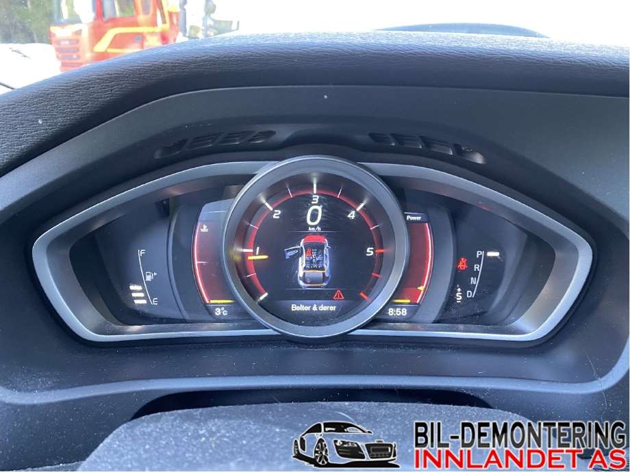 Volvo V40 2012-2019 , Motorkode: D4162T, Girkassekode: MPS6