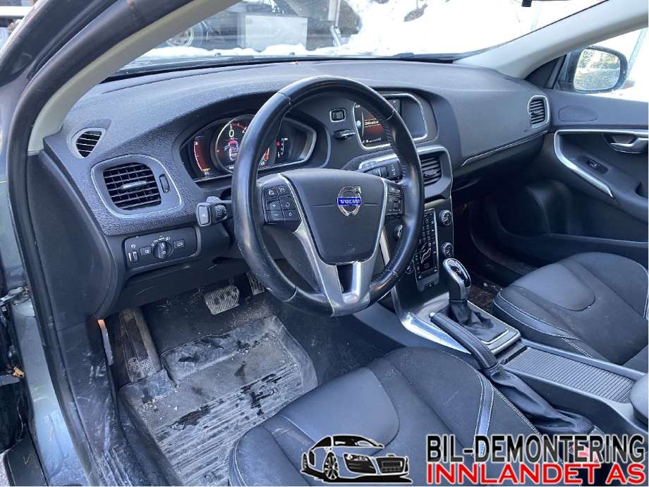 Volvo V40 2012-2019 , Motorkode: D4162T, Girkassekode: MPS6