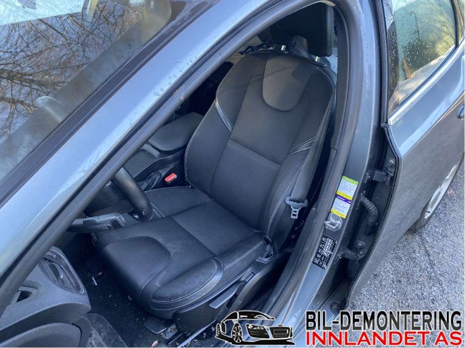Volvo V40 2012-2019 , Motorkode: D4162T, Girkassekode: MPS6