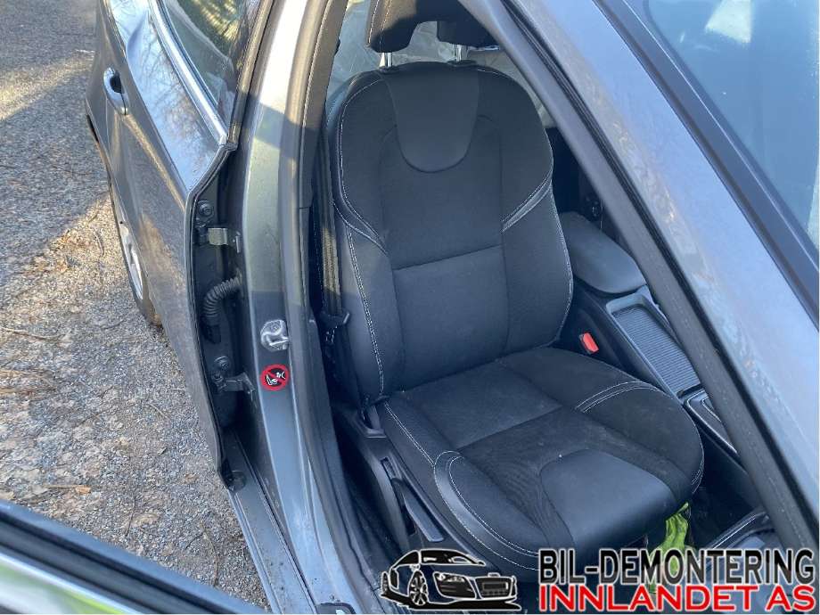 Volvo V40 2012-2019 , Motorkode: D4162T, Girkassekode: MPS6