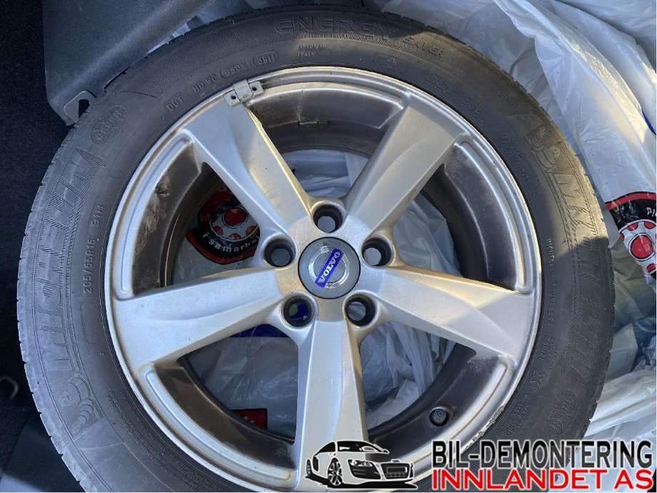 Volvo V40 2012-2019 , Motorkode: D4162T, Girkassekode: MPS6