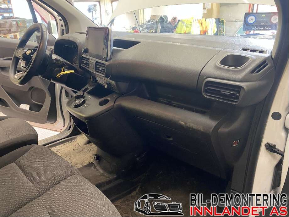 Citroën Berlingo 2019-->> (Type III) , Motorkode: YHZ, Girkassekode: ATN8
