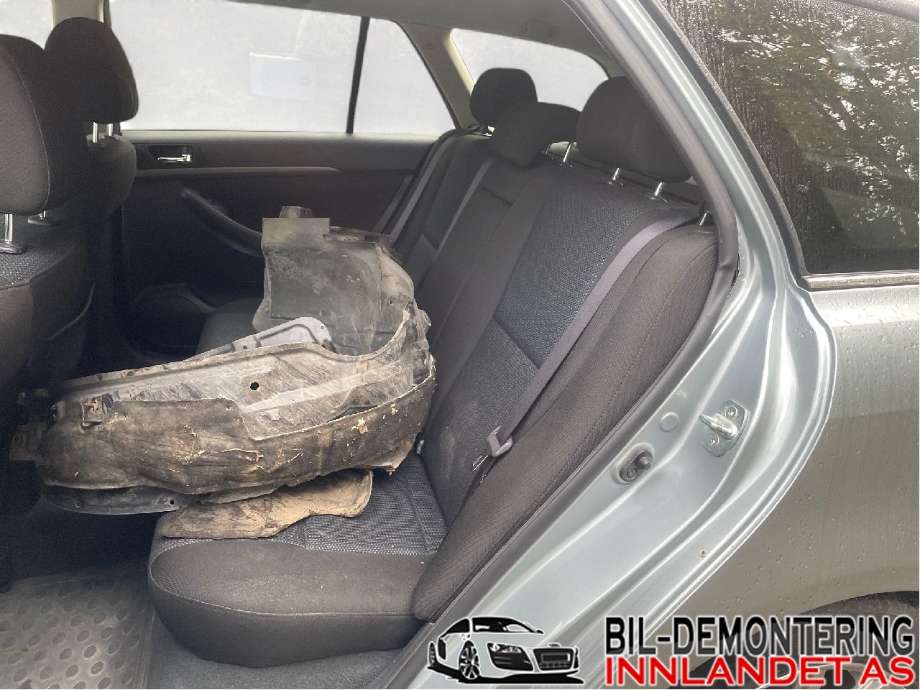 Toyota Avensis 2003-2008 (Type II) , Motorkode: 1AD-FTV, Girkassekode: 303002D151