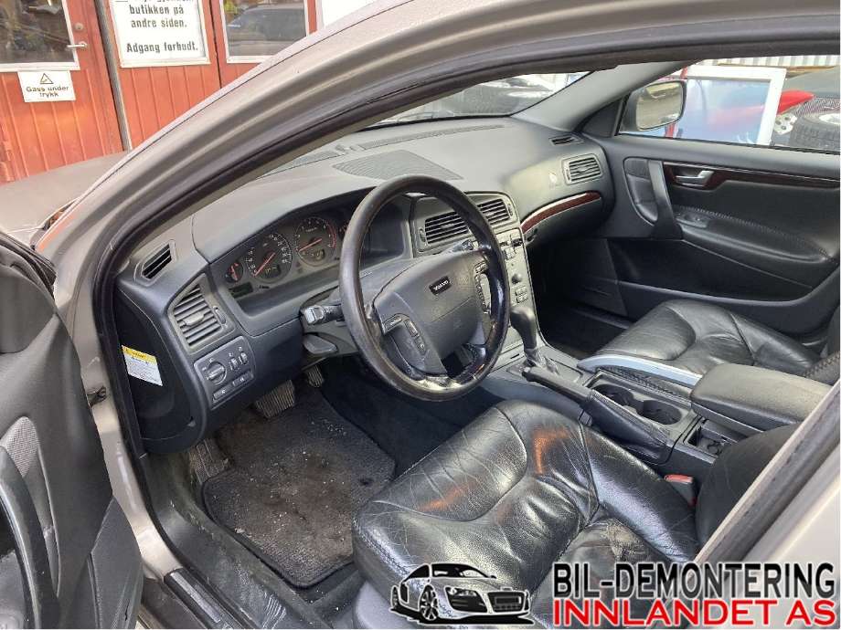 Volvo XC70 2001-2004 (Type I, Fase 1) , Motorkode: B5244T3, Girkassekode: AW50/51
