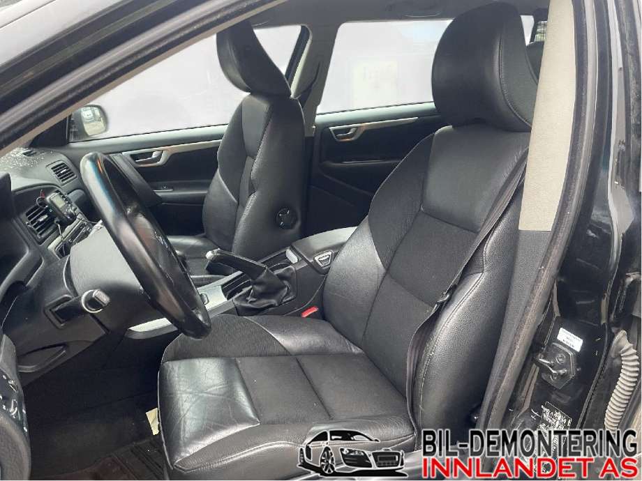 Volvo V70 2005-2007 (Type II, Fase 2) delebil , Motorkode: D5244T7, Girkassekode: 8252132 / M56
