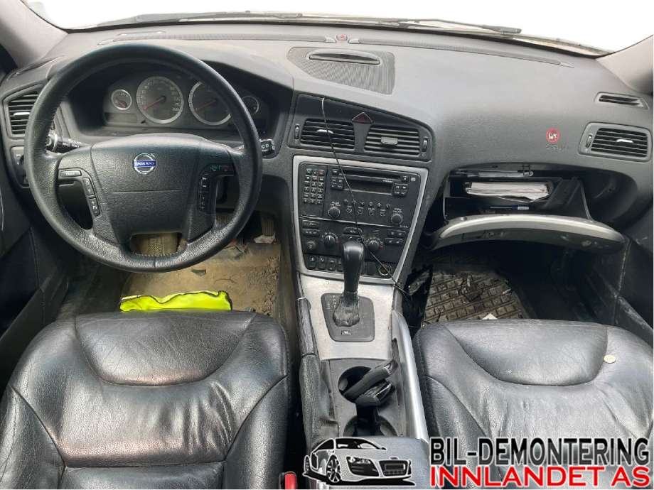 Volvo XC70 2005-2007 (Type I, Fase 2) delebil , Motorkode: D5244T4, Girkassekode: 