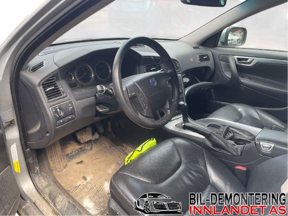 Volvo XC70 2005-2007 (Type I, Fase 2) delebil , Motorkode: D5244T4, Girkassekode: 