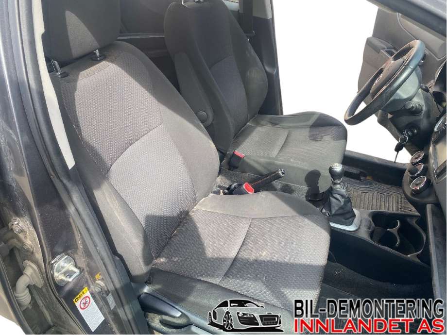 Toyota Yaris 2012-2014 (Type III, Fase 1) , Motorkode: 1NR-FE, Girkassekode: 6F