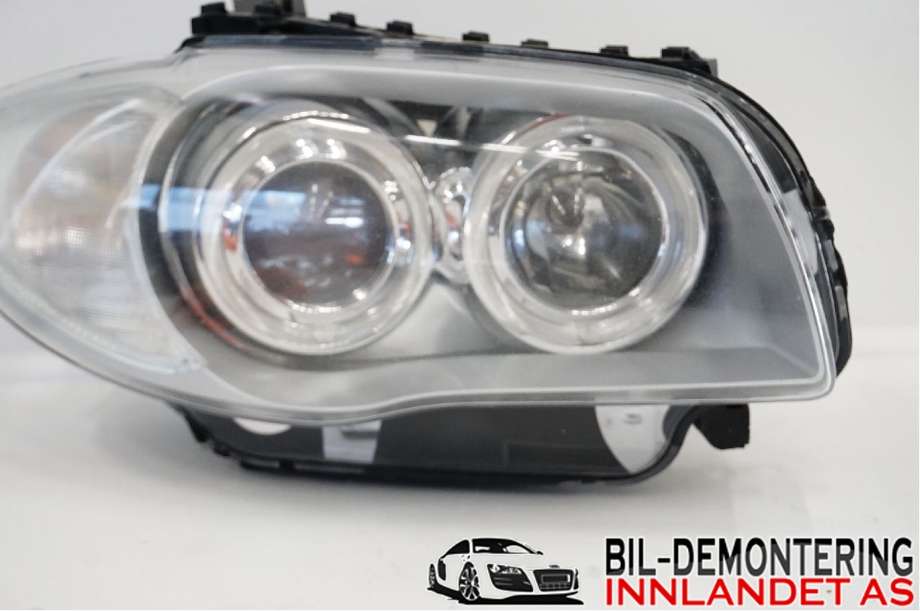 Frontlykt høyre halogen til BMW 1-Serie 2004-2011 (E81/E82/E87/E88) (E81/E82/E87/E88) (63 11 7 159 302|)