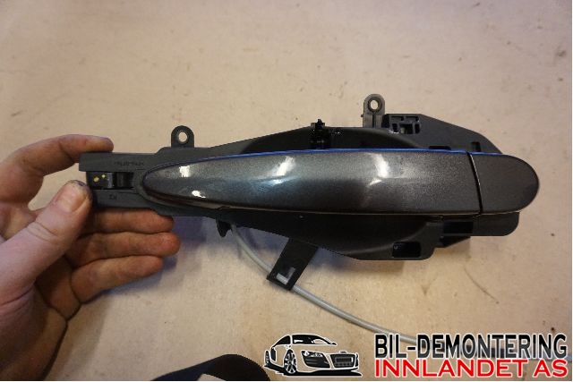 Dørhåndtak utv høyre foran til BMW 3-Serie, 2005-2011 (E90/E91/E92/E93) (E90/E91/E92/E93) (51 21 0 445 182)