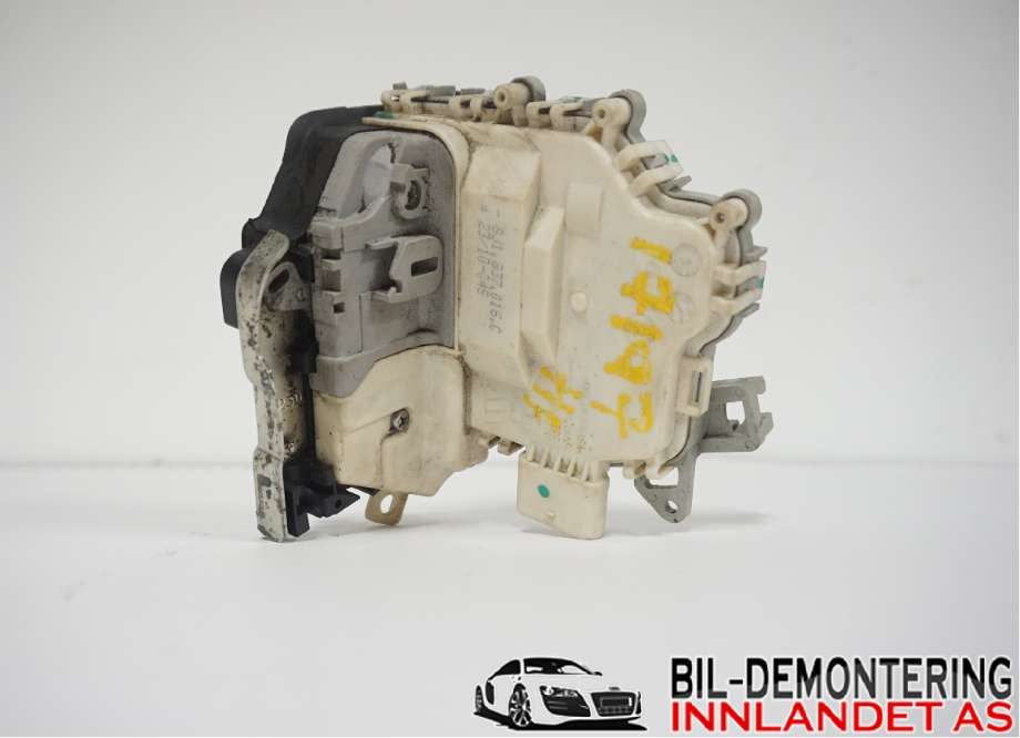 Låsekasse høyre til Audi A4 2007-2014 (Type IV) (B8) (B8) (8K0 839 016 C|8J1837016 C|)