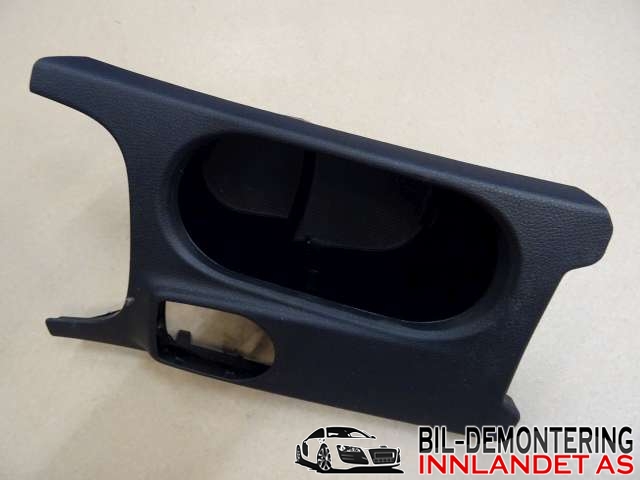 Dashbord koppholder til Mercedes B-Klasse, 2011-2018 (W246) (W246) (A 246 680 08 10)