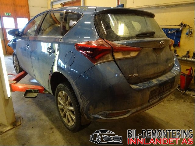 Baklykt venstre indre til Toyota Auris, 2015-2019 (Type II, Fase 2)  (TOYOTA|8159102850)
