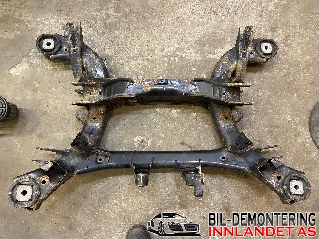 Travers bak til BMW X5 2013-2018 (F15) (F15) (BMW|33 31 6 863 815|)