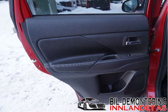Dørtrekk venstre til Mitsubishi Outlander, 2015-->> (Type III, Fase 2)  (MITSUBISHI|)