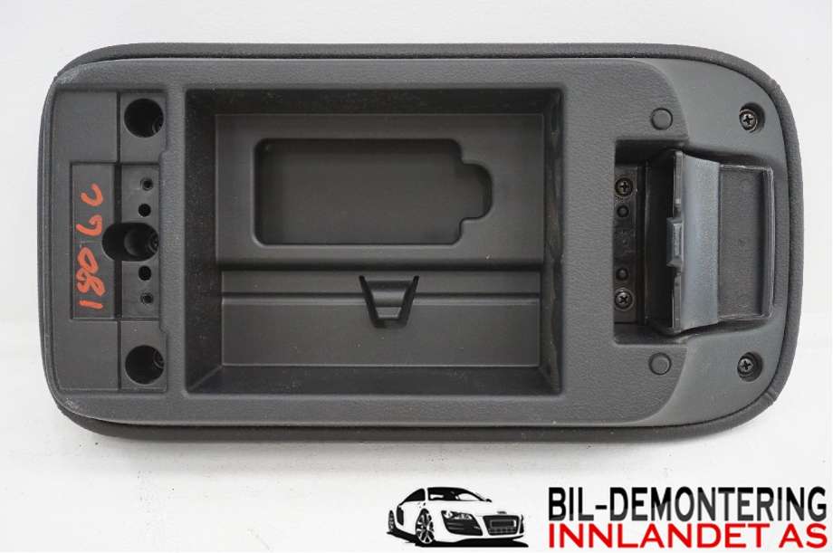 Innredning, Konsoll til Mitsubishi Outlander 2015-->> (Type III, Fase 2)  (MITSUBISHI|8011B220XA|)