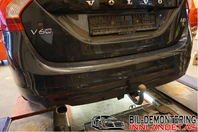 Støtfanger bak til Volvo V60/V60 CC 2013-2018 (Type I, Fase 2)  (VOLVO|)