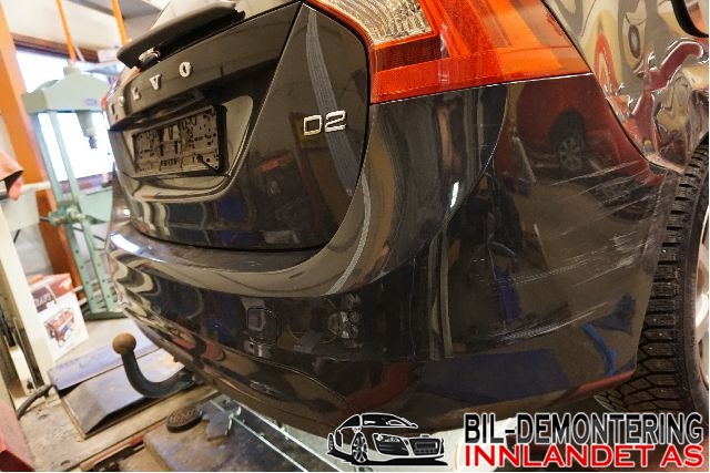Støtfanger bak til Volvo V60/V60 CC 2013-2018 (Type I, Fase 2)  (VOLVO|)