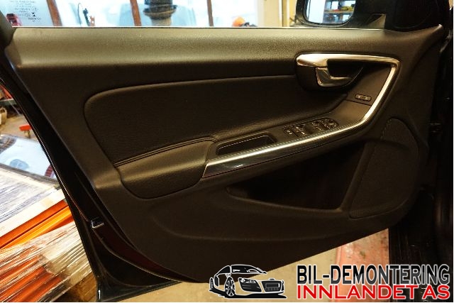 Dørtrekk venstre til Volvo V60/V60 CC, 2013-2018 (Type I, Fase 2)  (VOLVO|39824506)