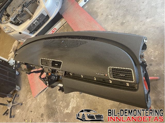 Dashbord til VW Passat 2011-2015 (B7) (B7) (VOLKSWAGEN|3AB 857 003 AB|)