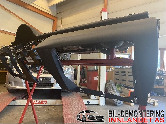 Dashbord til VW Passat 2011-2015 (B7) (B7) (VOLKSWAGEN|3AB 857 003 AB|)