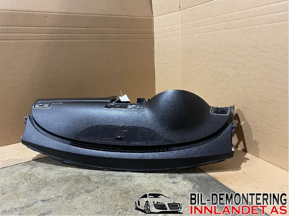 Dashbord til VW Passat 2011-2015 (B7) (B7) (VOLKSWAGEN|3AB 857 003 AB|)