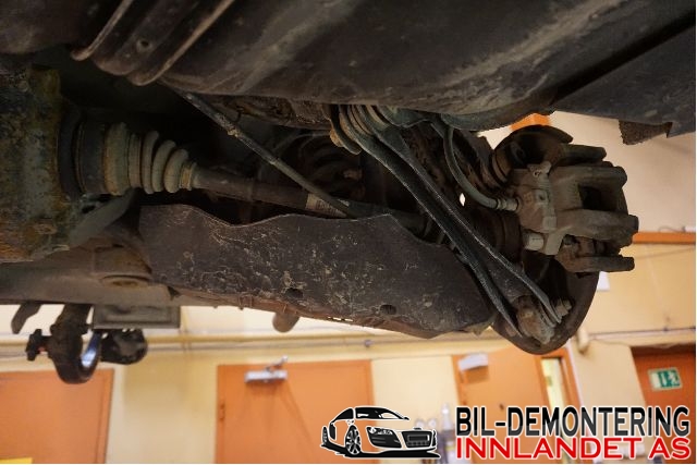 Drivaksel venstre bak til BMW 1-Serie 2015-2019 (Fase 2) (F20/F21) (F20/F21) (BMW|33 20 8 680 347|)