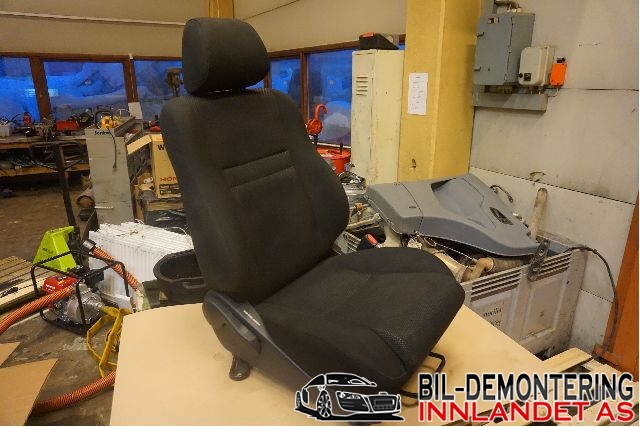 Sete foran høyre til Toyota Avensis 2003-2008 (Type II)
