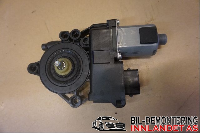 Ruteheis høyre til Hyundai i30, 2007-2012 (Type I)  (HYUNDAI|824602L010)