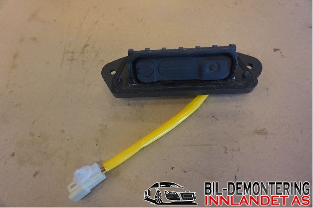 Bryter baklukeåpner til Mitsubishi Outlander, 2015-->> (Type III, Fase 2)  (MITSUBISHI|5810A077)