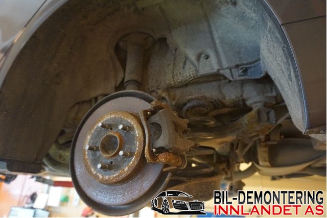 Hjulspindel venstre bak til Toyota Prius, 2016-2023 (Type IV) (combi) (combi) (TOYOTA HYBRID|)