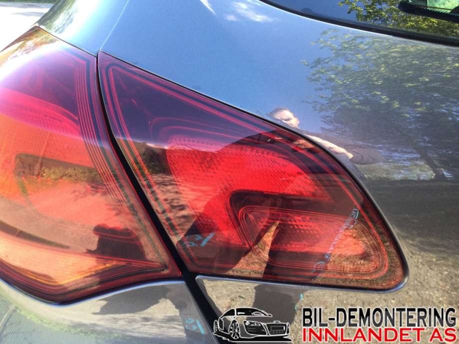 Baklykt venstre indre til Opel Astra J, 2010-2015  (OPEL|13360791)