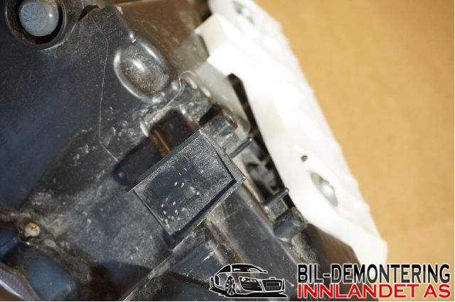 Frontlykt høyre halogen til Nissan Leaf 2011-2017 (Type I)  (NISSAN|260103NL5A||A1M191-0000)
