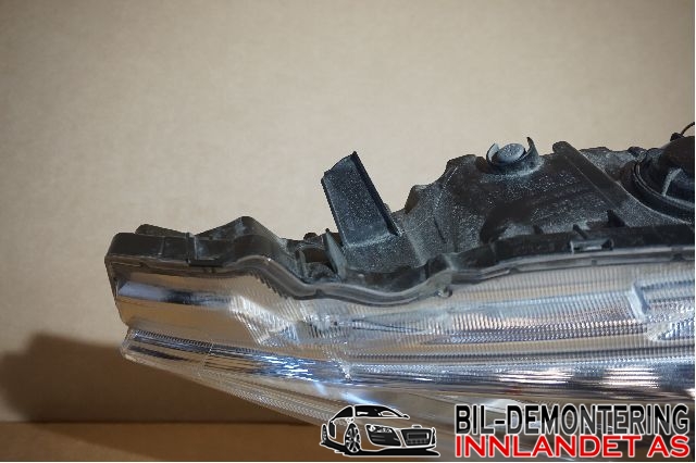 Frontlykt venstre halogen til Nissan Leaf 2011-2017 (Type I)  (NISSAN|260603NL5A||A1M130-0000)