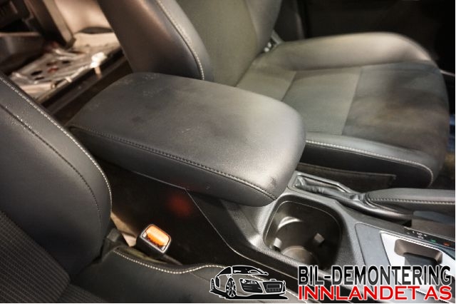 Innredning, Konsoll til Toyota RAV4, 2016-2019 (Type IV, Fase 2)  (TOYOTA|)