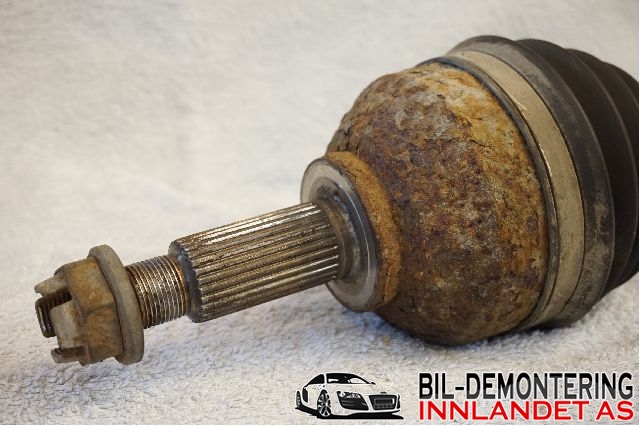 Drivaksel høyre foran til Opel Vivaro A 2006-2014  (OPEL|93856308|)