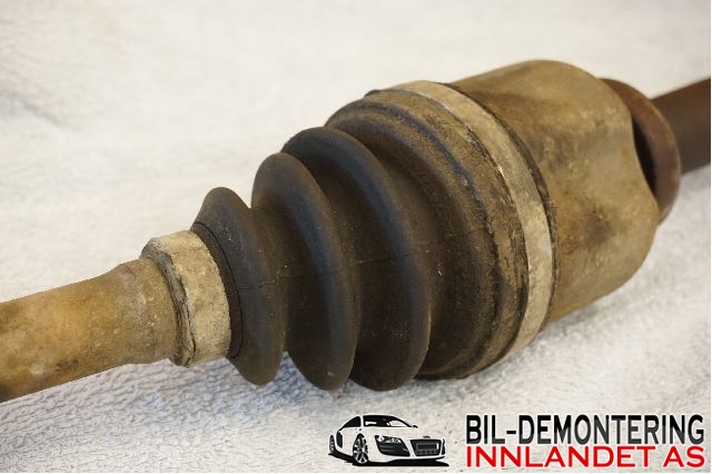 Drivaksel høyre foran til Opel Vivaro A 2006-2014  (OPEL|93856308|)