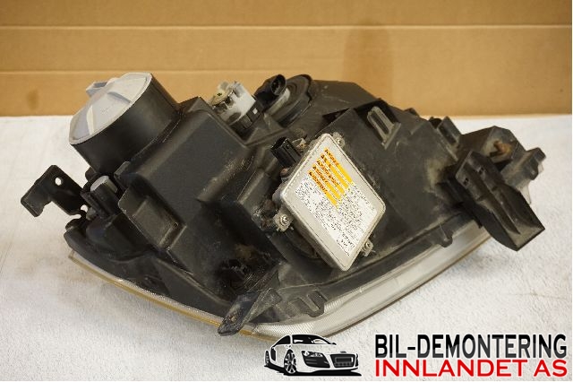 Frontlykt venstre xenon til Suzuki Grand Vitara 2005-2015 (Type III)  (SUZUKI|35320-65JB1|)